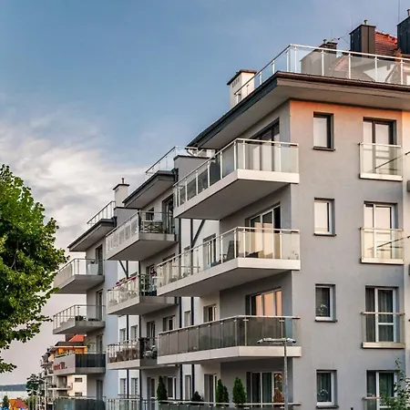 Roza Wiatrow Gizycko, Sun & Snow *